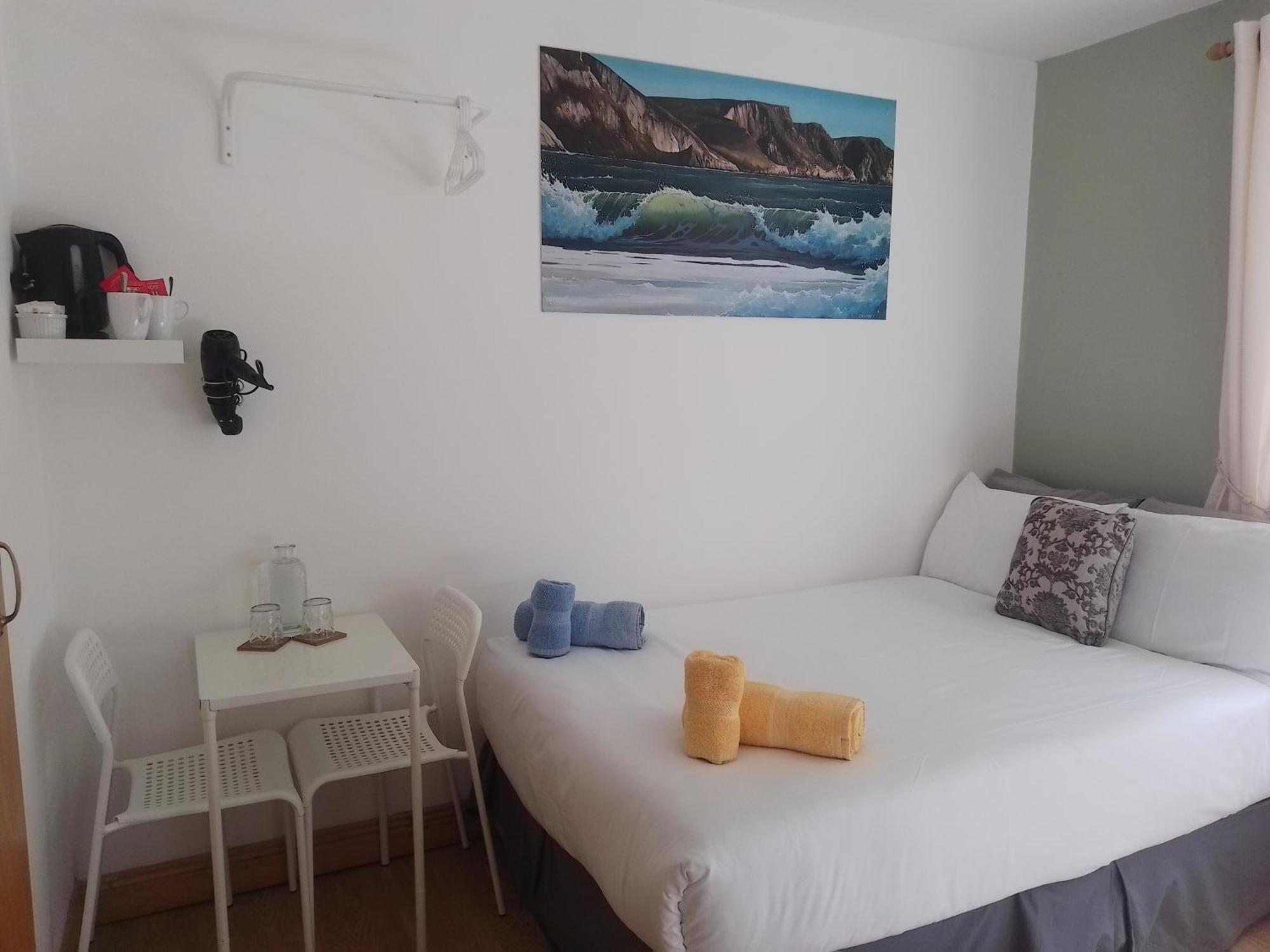 Moorings Greenway Newport  Chambre photo